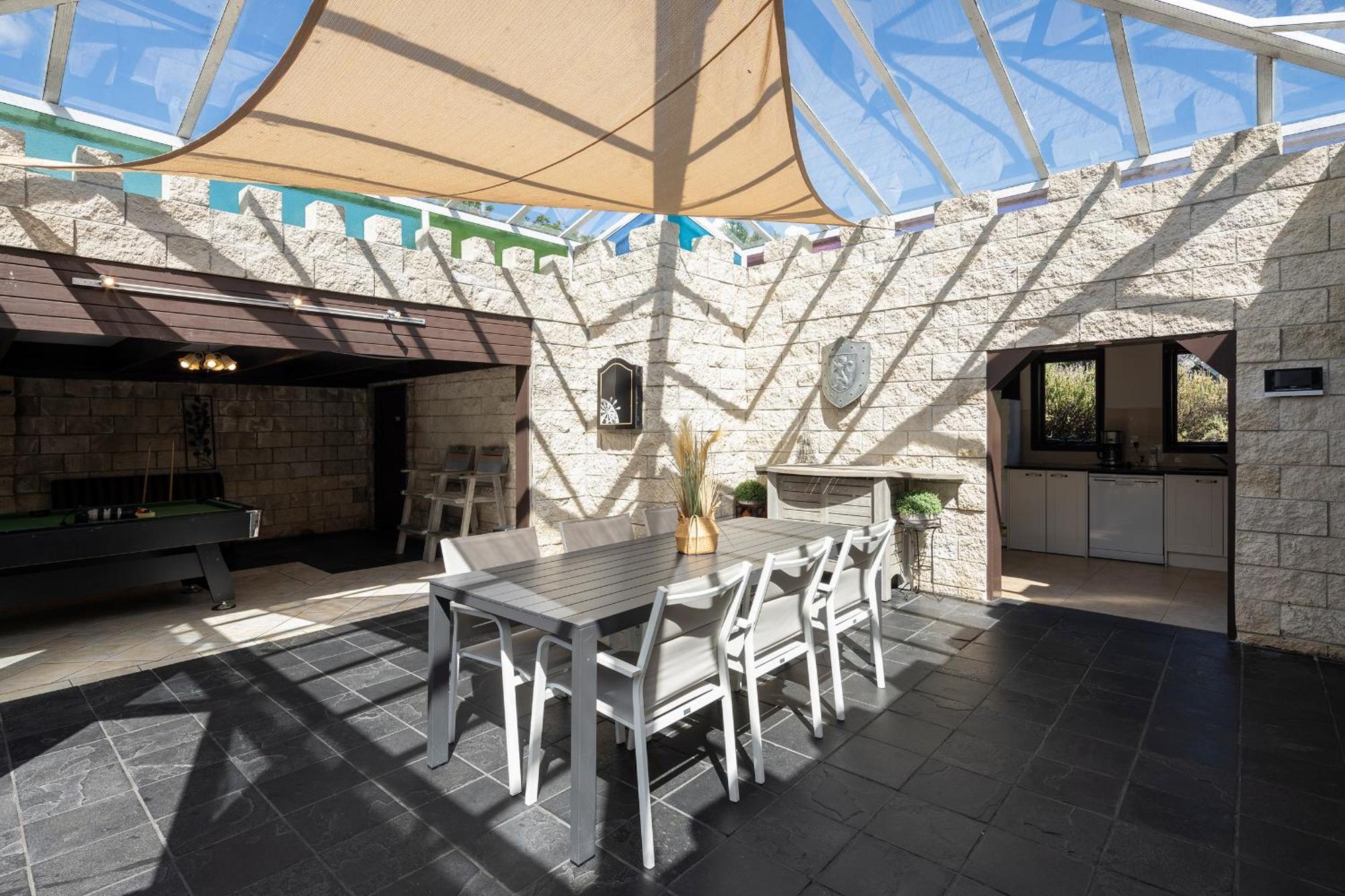 Unique Castle In Auckland Villa Exterior photo