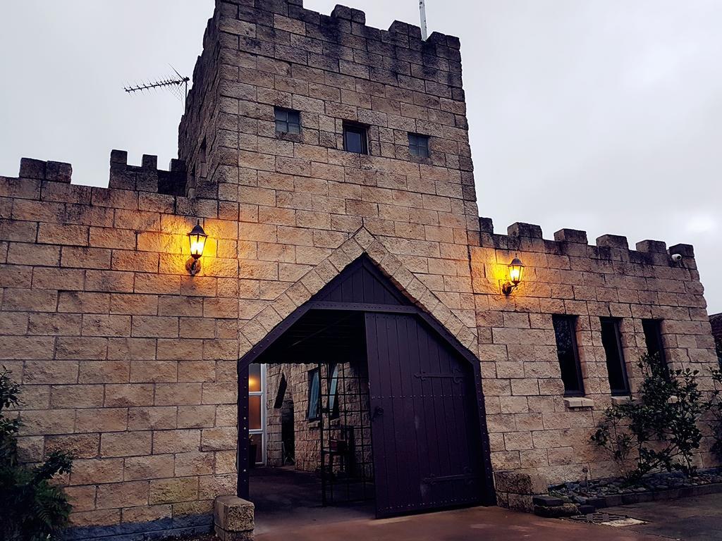 Unique Castle In Auckland Villa Exterior photo